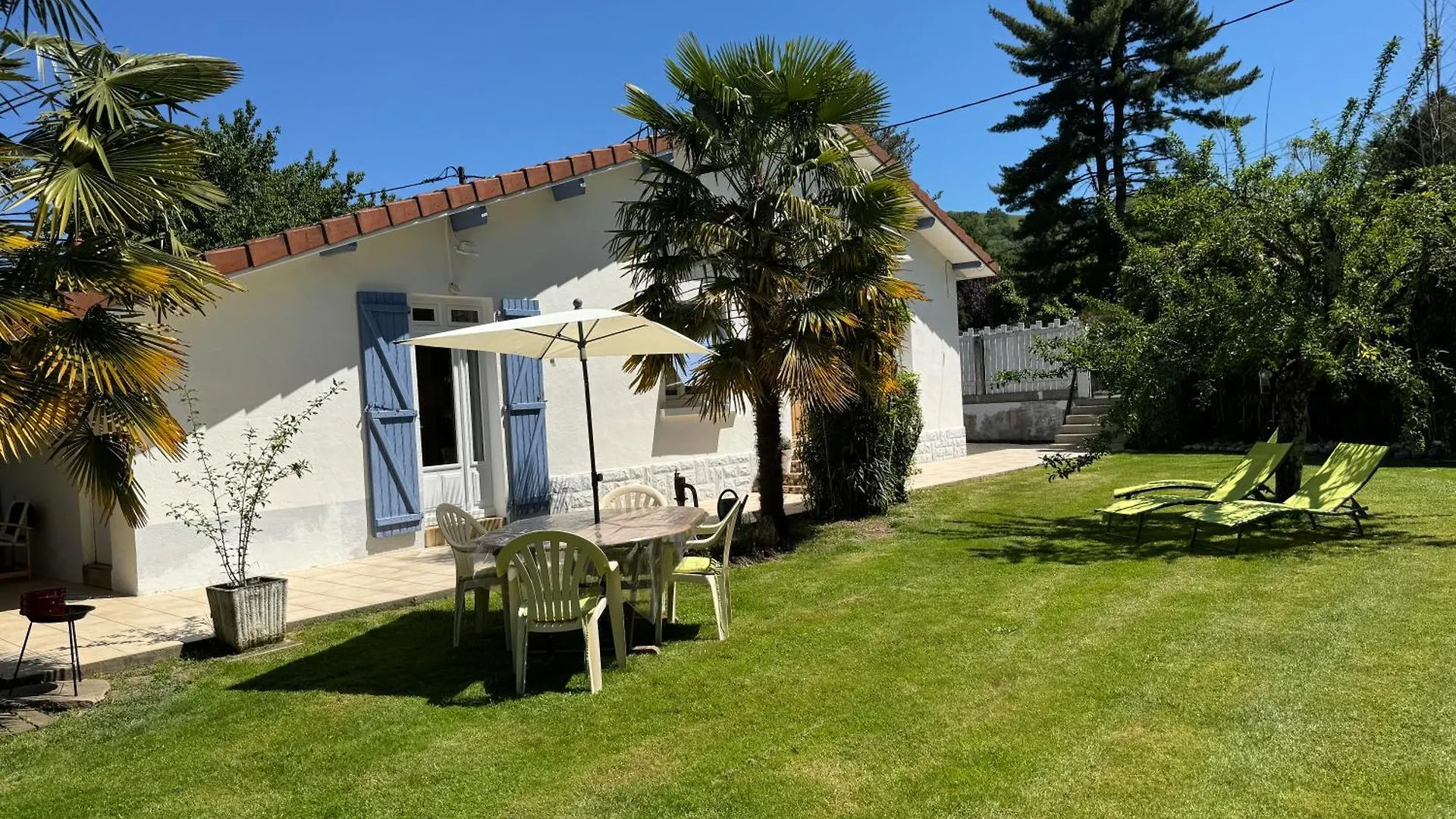Maison A Lourdes, Avec Jardin contacts